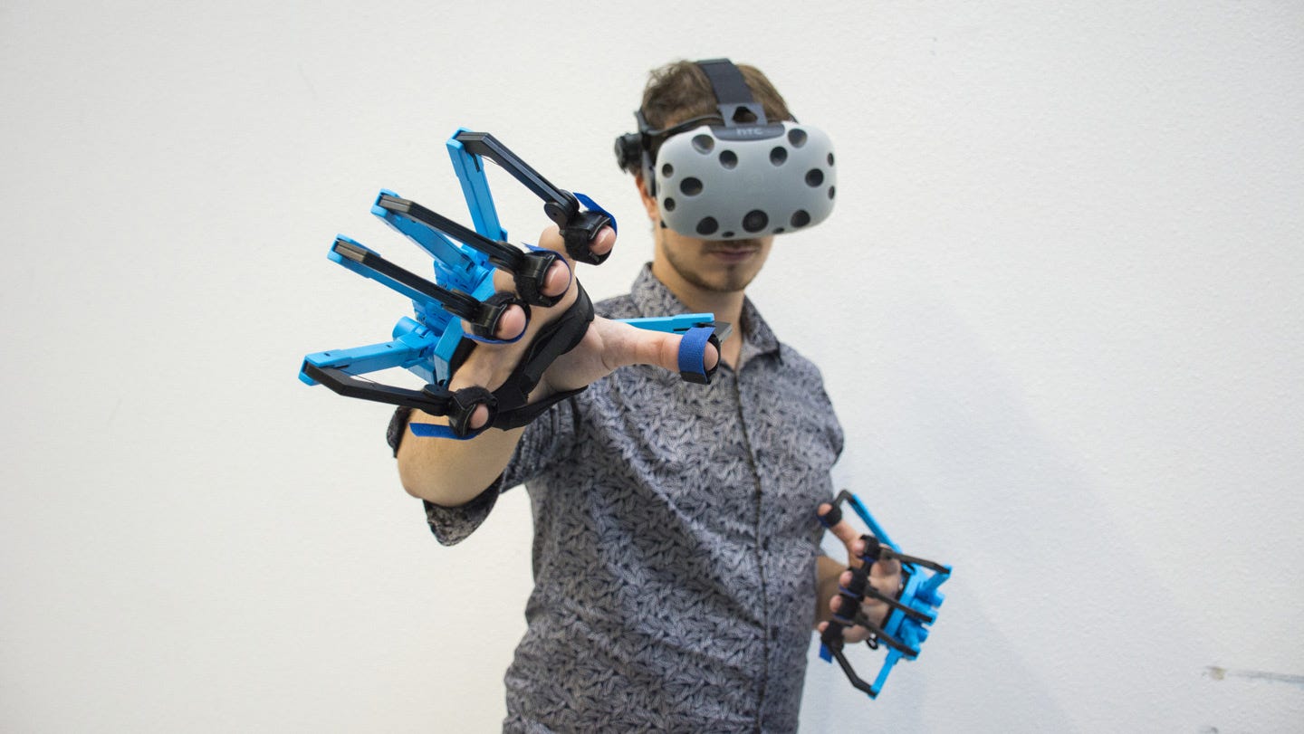 Senseglove DK1 Haptic glove & Vive headset