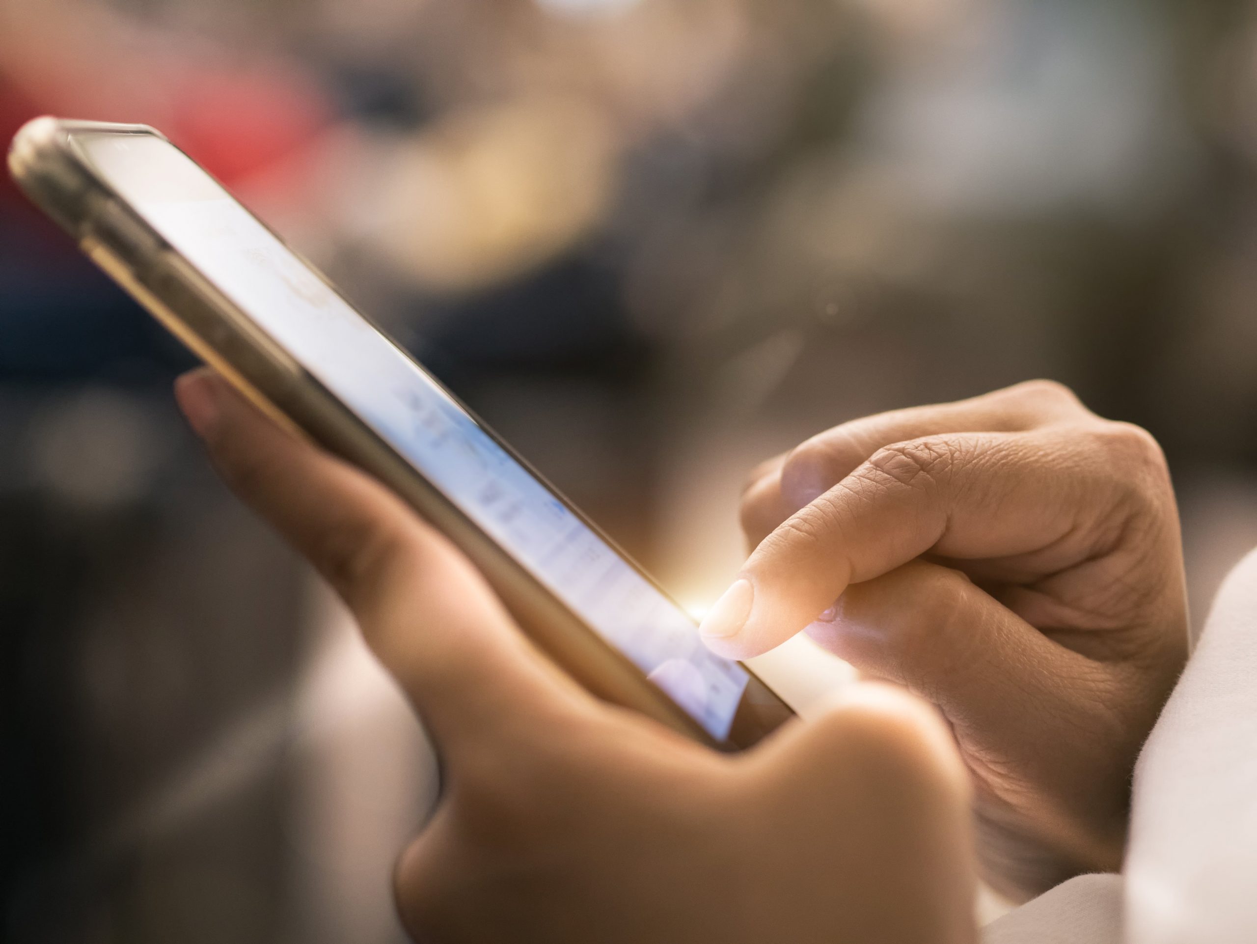Touching over the Screen: Matching Haptic Rendering with Product Tactile Cues